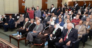 رئيس جامعة المنصورة يشهد احتفال كلية العلوم باليوم العالمى للفيزياء الطبية..صور