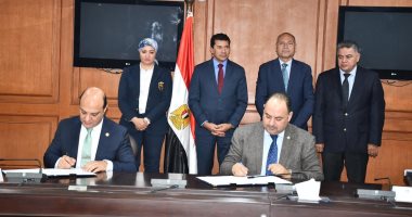 وزير الرياضة يشهد توقيع بروتوكول تعاون بين نادى النادى بشيراتون واتحاد الجمباز لتشغيل وتجهيز صالة الجمباز بالنادى