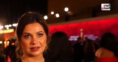 يسرا اللوزى: هذه نصيحتى لكل أم عندها طفل من ضعاف السمع (فيديو)