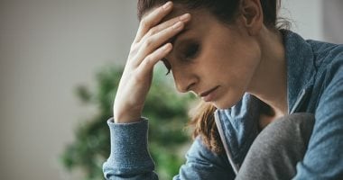 الاكتئاب لدى السيدات يبلغ ذروته بعد أسبوعين من الولادة.. دراسة تكشف