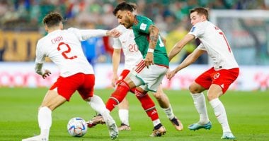كأس العالم 2022.. التعادل يحسم الشوط الأول من مواجهة بولندا والمكسيك