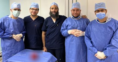 فريقان طبيان بالمنوفية يستخرجان فوطة من بطن مريض وإعادة أصابع مبتورة ليد آخر