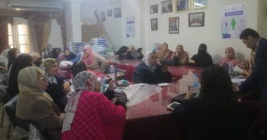 "القومى للمرأة" بالفيوم شريك أساسي لـ"حياة كريمة".. يلعب دورا مهما فى  توعية السيدات بالقرى.. 38جلسة دوار استهدفت 2063سيدة بقرى إطسا ويوسف الصديق .. وندوات لتوعية السيدات بكيفية التعامل مع الابتزاز الرقمي.. صور