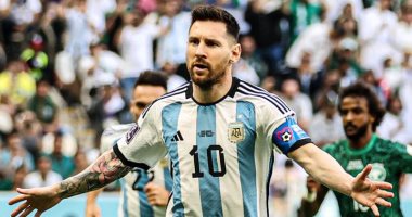 كأس العالم 2022.. الحكم يلغى هدف ميسي الثانى في السعودية بداعى التسلل