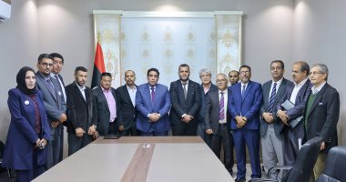 المنفى يبحث مع رؤساء وممثلى الأحزاب السياسية الليبية سبل الوصول للانتخابات