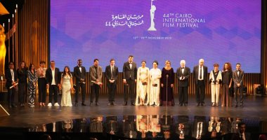 إشادة واسعة بتنظيم مهرجان القاهرة السينمائى.. حسين فهمى: سعيد بالإقبال الكبير.. يسرا: مشاركة الشباب أهم ما يميزه.. سميرة أحمد: جئت المهرجان لأن الجمهور واحشنى.. وسعادة غامرة للفائزين بالجوائز والتكريمات