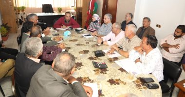 نظافة القاهرة تناقش تطبيق منظومة الجمع السكنى بحلوان والمعصرة