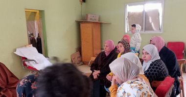 قومى المرأة بالشرقية يواصل إقامة جلسات الدوار بقرى حياة كريمة