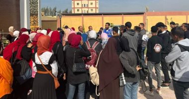 طلاب جامعة جنوب الوادى يزورون مشروعات المبادرة الرئاسية حياة كريمة بقنا