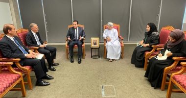 وزير الصحة يبحث مع نظيره العمانى التعاون فى القطاع الصحى