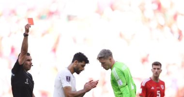 كأس العالم 2022.. واين هينيسي حارس ويلز يسجل أول حالة طرد فى النسخة 22 
