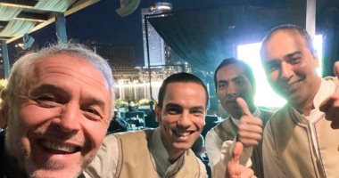 كولر يشارك جماهير الأهلى مشاهدة المونديال ويعلق: "محاط بحب ودعم بكل مكان"