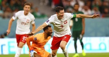 ليفاندوفسكي يقود بولندا للفوز على السعودية بثنائية فى كأس العالم 2022