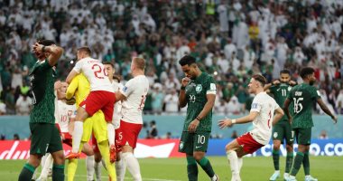 كأس العالم 2022.. السعودية تخسر أمام بولندا وتتمسك بأمل التأهل.. الدوسرى يهدر ركلة جزاء.. الأخضر يحقق رقما مميزا رغم الهزيمة.. رينارد: سنقاتل ضد المكسيك.. وهذه حظوظ بطل العرب