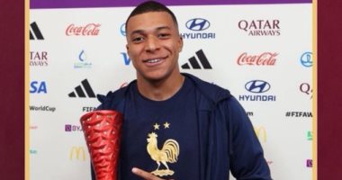 كأس العالم 2022.. مبابي يتوج بجائزة أفضل لاعب في مباراة فرنسا ضد الدنمارك