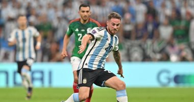 كأس العالم 2022.. فيفا يعلن تقليص عدد الحكام قبل دور الثمانية