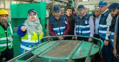 وزير الدولة للإنتاج الحربى يتابع مسيرة العمل فى شركة حلوان لمحركات الديزل