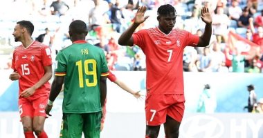 جماهير الكاميرون تقتحم منزل نجم سويسرا.. اعرف السبب