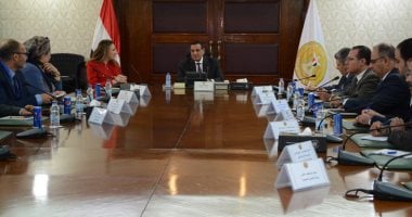 وزير التنمية المحلية يبحث استعدادات الانتقال للعاصمة الإدارية