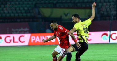 الأهلى يتجاوز المقاولون بركلات الترجيح فى كأس مصر.. الأحمر يضرب موعدا مع سموحة فى نصف النهائي.. كريم فؤاد يواصل التوهج بالهدف الرابع.. التاريخ ينحاز لرفاق الشناوى أمام الذئاب.. وقطار انتصارات كولر لا يتوقف