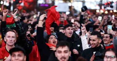 الجماهير المغربية تحتفل بالفوز على بلجيكا فى العاصمة بروكسل.. صور