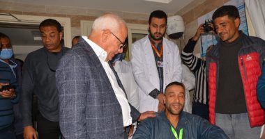 محافظ بورسعيد يتابع الخدمات المقدمة بوحدة طب أسرة بحر البقر الجديدة.. صور