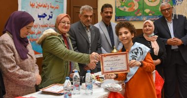 تعليم بورسعيد: إدارة المدرسة يقع على عاتقها الدور الرئيسى فى تفعيل الأنشطة التربوية 