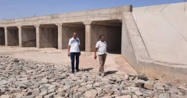 السدود والبحيرات الصناعية جاهزة لاستقبال مياه السيول والأمطار فى شمال البحر الأحمر.. تكلفت مليار جنيه كمرحلة أولى لحماية الأرواح والممتلكات.. وجولات متكررة للتأكد من جاهزيتها مع دخول الشتاء.. صور