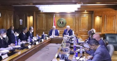 عاشور وحجازى يعقدان اجتماعا لبحث نقل التجربة اليابانية فى التعليم الفنى لمصر