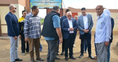 محافظ بورسعيد يقرر إحالة أحد معلمي الدراسات الاجتماعية للتحقيق لتغيبه عن العمل 