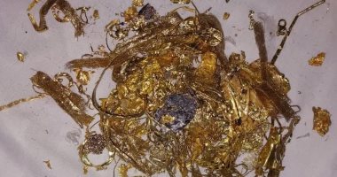 جمارك السلوم تضبط تهريب كمية من المشغولات الذهبية 