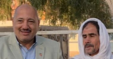 مدرسة بديرب نجم بالشرقية تكرم أحد عمالها بعد بلوغه سن المعاش ..صور