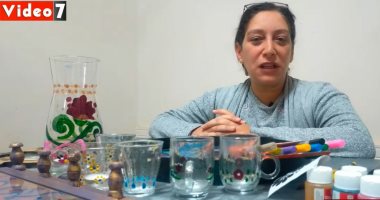 سيدة تحول أكواب الزجاج إلى أعمال فنية تزين البيت بلمسة مدهشة.. فيديو