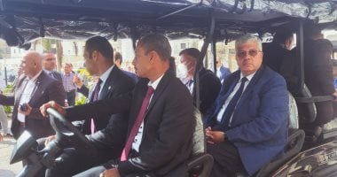 وزير التعليم العالى يبدأ جولة تفقدية بالمدينة الطبية لجامعة عين شمس.. صور