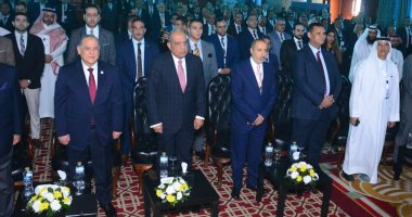 وزير قطاع الأعمال يؤكد أهمية التنسيق والتكامل العربى فى صناعة الألومنيوم