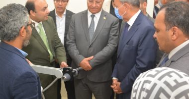 محافظ القليوبية ورئيس جامعة بنها يفتتحان مركز العلاج الطبيعى والتأهيل الطبى