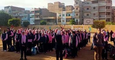 الوقوف دقيقة حدادا على روح طالبة لقيت مصرعها فى انقلاب أتوبيس بقنا.. صور