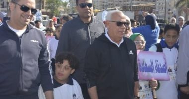 ماراثون للدمج بين ذوى الهمم والأصحاء بمشاركة 500 طالب ببورسعيد.. صور