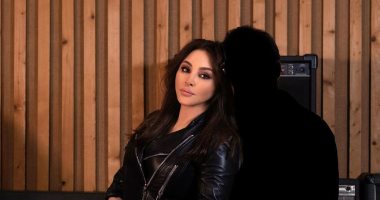 إليسا تحتفل بوصول أغنية "من أول دقيقة" لـ 300 مليون مشاهدة