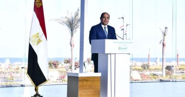 الرئيس السيسي: "مش هنقدر نغنى البلد دى غير بالأفكار والعمل"