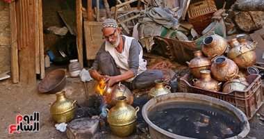 صورة ومعلومة.. مبيض النحاس سر صنعة ما زالت موجودة من عشرات السنين