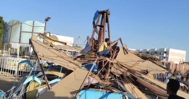إصابة 11 بينهم 4 أطفال إثر سقوط لعبة ملاهي في قنا