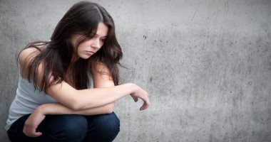 علامات تدل على أنك تكبح مشاعرك طوال الوقت.. "انتبه لها قبل فوات الأوان"