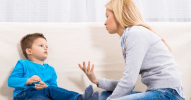أخلاقنا الجميلة.. طرق هتقول لك إزاي تتعاملى مع الألفاظ النابية التى يستخدمها طفلك