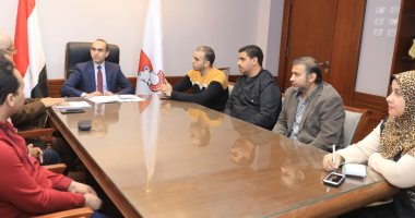 نائب محافظ سوهاج يعقد اجتماعا مع اللجنة الفنية لمتابعة المراكز التكنولوجية
