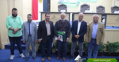 نقابة المهندسين بالإسكندرية تُسلم تأشيرات رحلات العمرة المميزة
