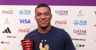 مبابى أفضل لاعب في مباراة فرنسا وبولندا بكأس العالم