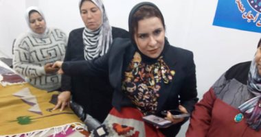 تسلم الإيد الشغالة.. انطلاق مبادرة "ابدأ مشروعك" لتدريب المرأة المعيلة وربات المنازل على صناعة المشغولات الحرفية بالبحيرة.. المبادرة تضم أعمال السجاد والكليم اليدوى والإكسسوار.. والمتدربات: "الشغل مش عيب".. صور