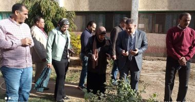 وكيل تعليم القليوبية يوجه بتفعيل مبادرة زراعة أسطح المدارس خلال جولته بالقناطر