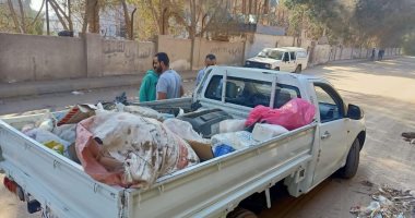 ضبط سيارة تلقى المخلفات على الطريق العام وإزالة 430 حالة إشغال بالجيزة